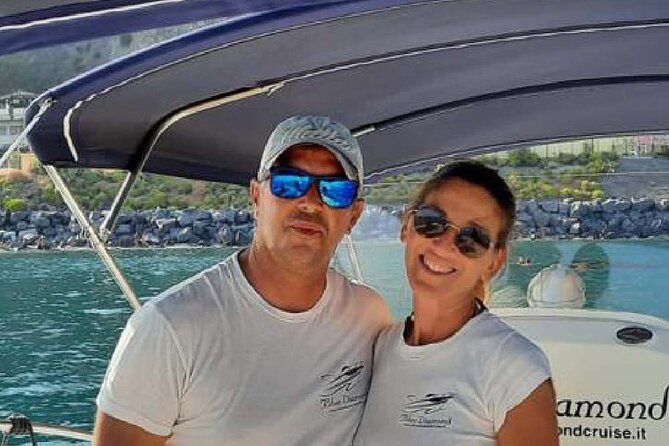 Full Day Taormina Sightseeing Private Boat Tour With Lunch - Inclusions and Meeting Point