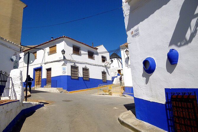 Granada Highlights: Albaicin and Sacromonte Private Tour - Meeting and End Points