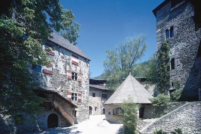 Guided Tour of the Interior in German - Tour Location and Details