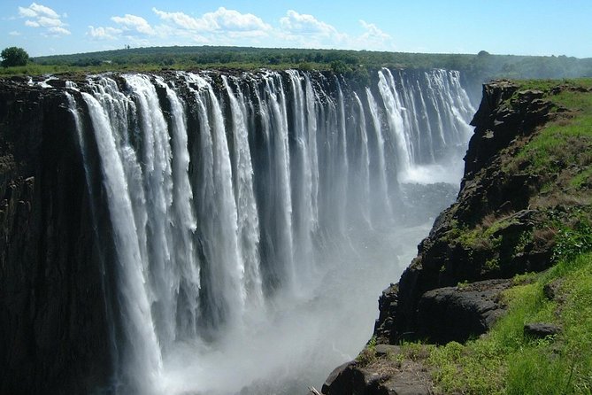 Guided Tour of the Majestic Victoria Falls - Directions