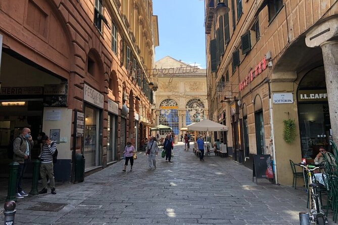 Half Day Private Guided Walking Tour in Genoa - Itinerary Details