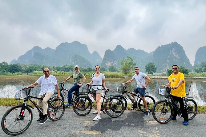 Hang Mua - Hoa Lu - Tam Coc Small Group Tour 8 People a Group - Tour Overview