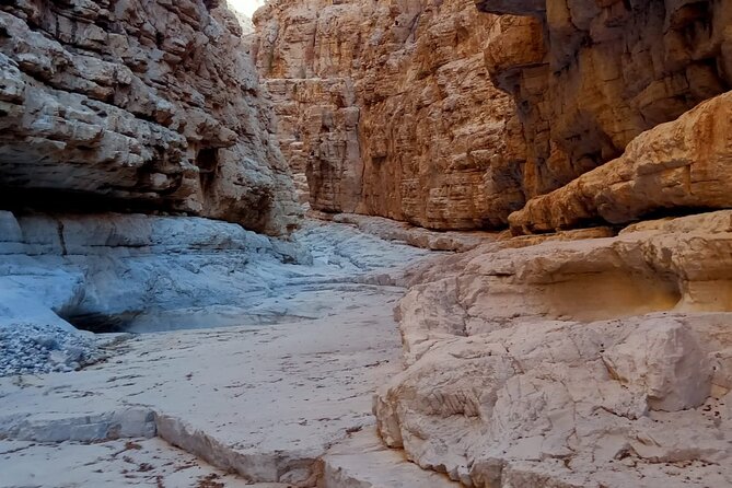 Hike to Red Wall Sherry and Sanat Village in Wadi Naqab - Trail Overview