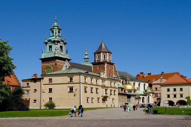 Krakow: Wawel Castle & Cathedral and Wieliczka Salt Mine Guided Tour With Lunch - Tour Inclusions