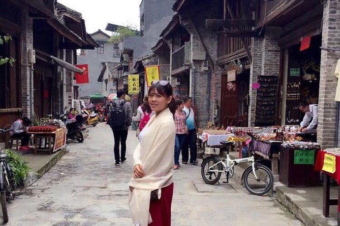 Li River Bamboo Boat Cruise & Yangshuo Village Private Day Tour