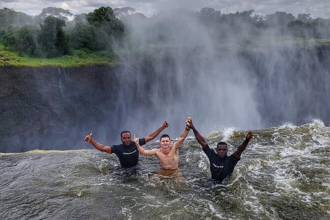 Livingstone to South Luangua National Park Package