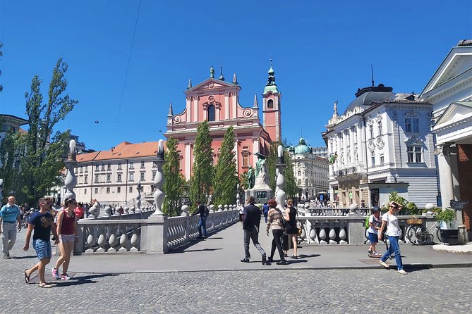 Ljubljana Sightseeing Tour by Electric Bikes - Tour Overview