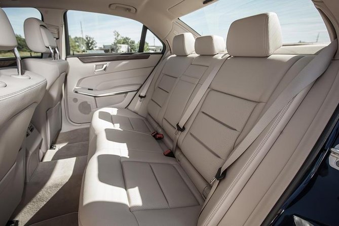 Low Cost Transfers - Lisbon Airport to Downtown - Service Details