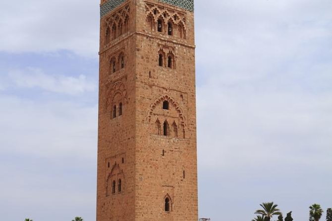 Marrakech Guided Day Trip From Casablanca: Djemaa El-Fna Square and Bahia Palace - Trip Inclusions