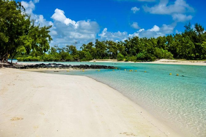 Marvelous Ile Aux Cerf Island: Speed Boat, Parasailing, Lunch & GRSE Waterfall - Tour Overview