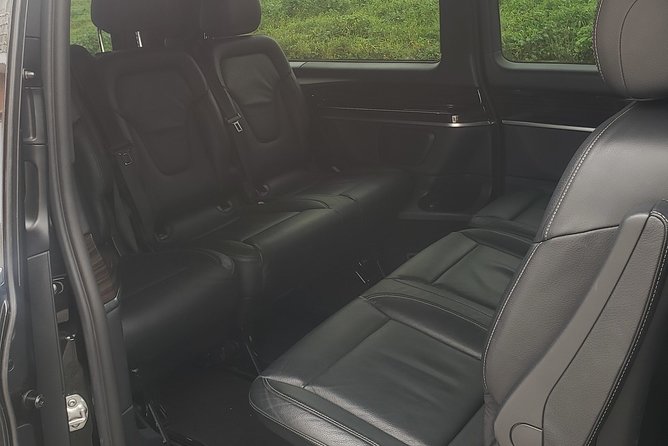 Mercedes V250 Transfers - Transfer Service Details