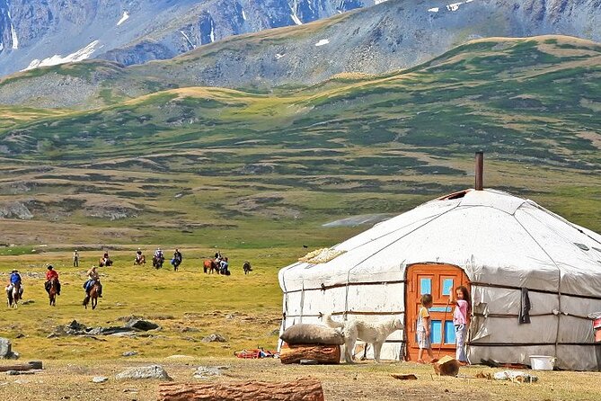 Mongolia Nomad Trek • 15-Day Mongolia - Tour Overview