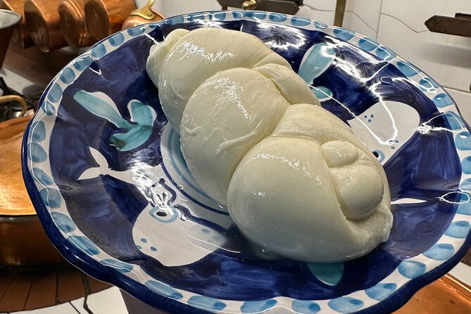 Mozzarella Experience With Private Cooking Class - Inclusions and Meeting Point