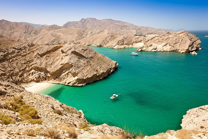 Omani Dhow:Coastal and Sunset Cruise