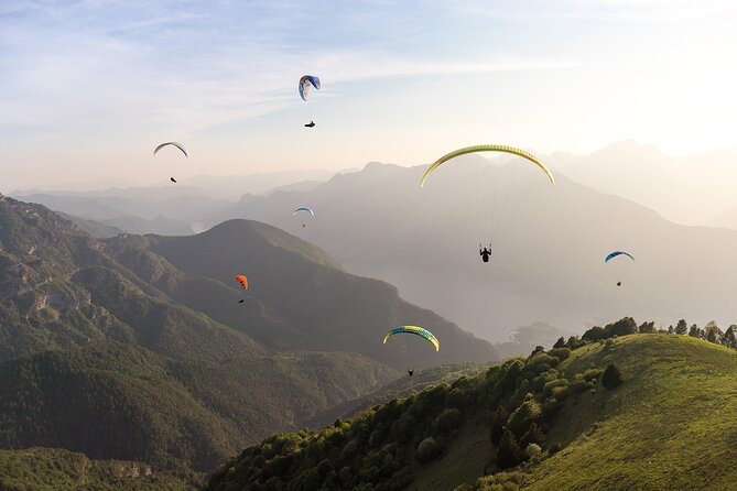 Paragliding for an Hour Above the Kik Plateau