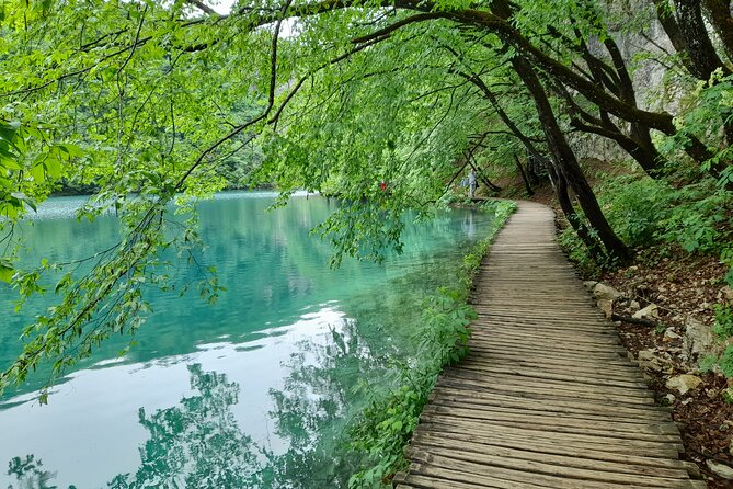 Plitvice Lakes Daily Guided Tour From Zagreb - Meeting and Pickup Options