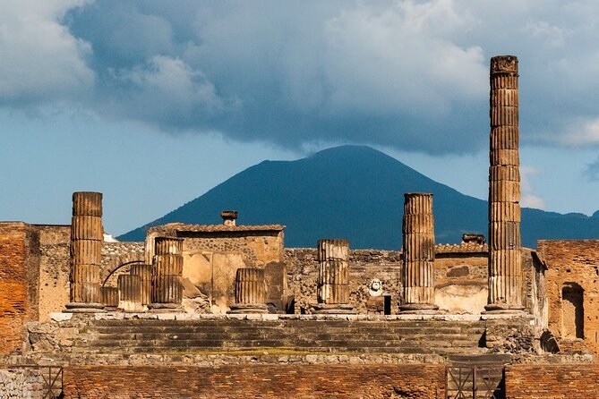 Pompeii and Vesuvius Private Tour With Wine Tasting - Experience Highlights
