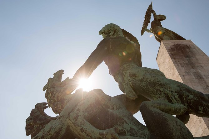 Power to the People - Budapest Communist Tour With Coffee in a Retro Bar - Tour Highlights