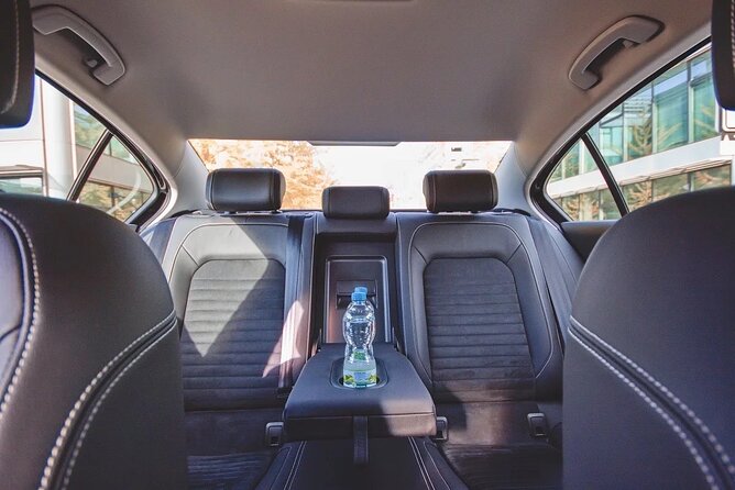 PRAGUE to BERLIN - Stop in DRESDEN by LIMOUSINE 3+1pax - Service Highlights