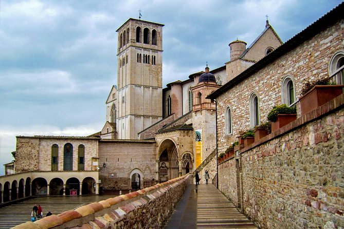 Private 10-Hour Tour of Orvieto & Assisi From Rome With Hotel Pick up - Meeting and Pickup
