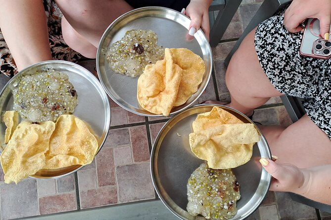 Private Cooking Class in Mauritius With a Local Family - Learn Traditional Cooking Techniques