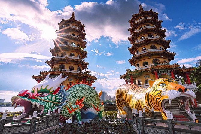 Private Custom Kaohsiung Day Tour - Meeting and Pickup
