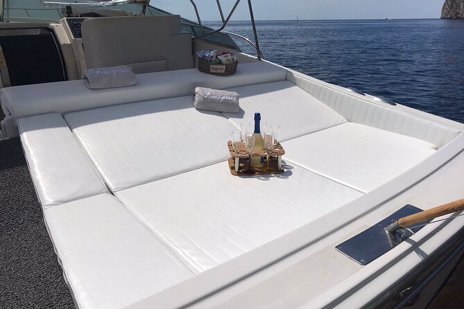 Private Guided Day Boat Trip From Sorrento to Capri