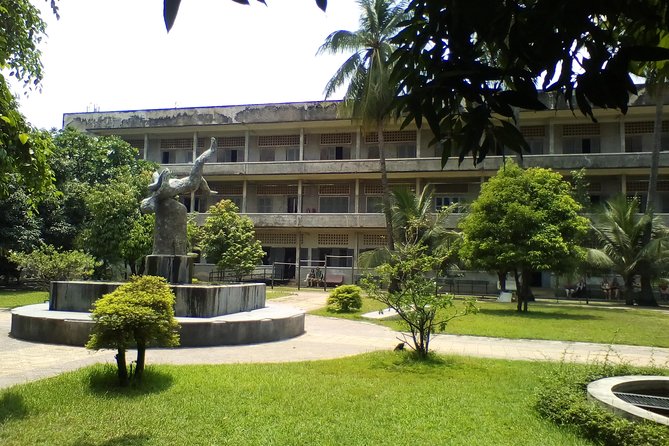 Private Half Day Trip to Genocidal Museum & Killing Field - Tour Overview