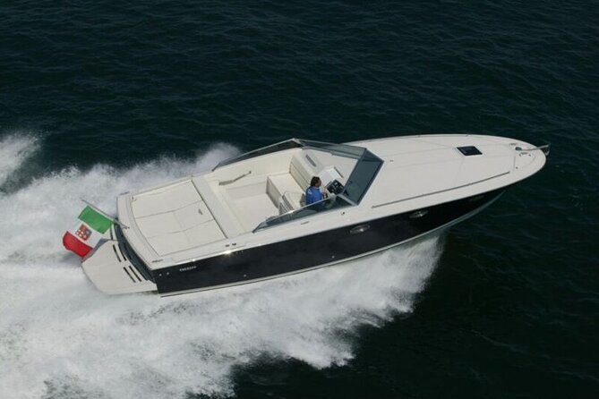 Private Morning Capri Luxury Yacht Transfer & Italian Breakfast