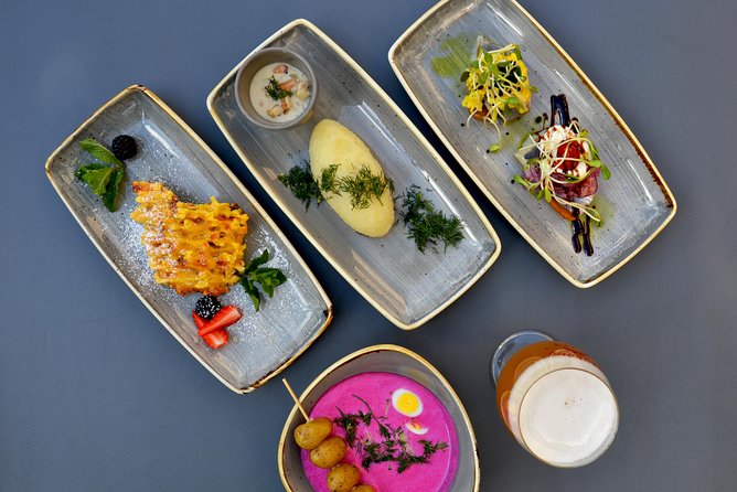 Private National Dinner With Folk Show - Alcoholic Beverage Options