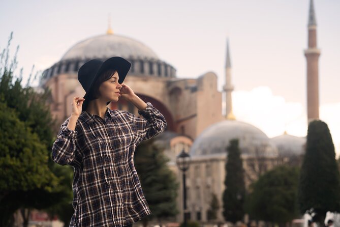 Private Photoshoot at Hagia Sophia and Blue Mosque in Istanbul - Meeting Point and End Point
