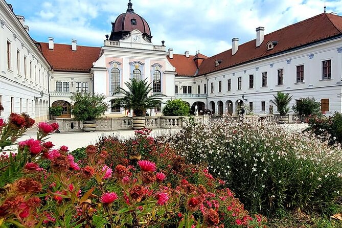Private Sissi Palace Tour in Godollo City With Puszta Tour Option