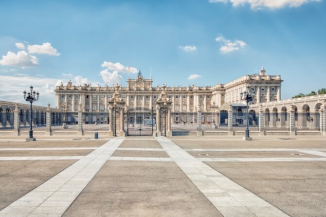Private Tour of the Old City in Madrid - Tour Overview