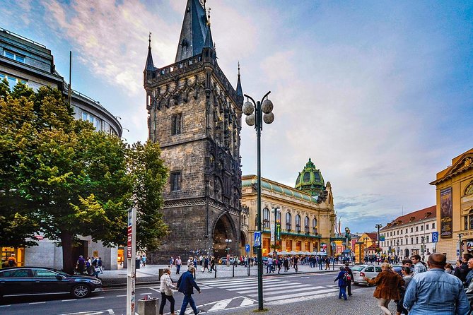 Private Transfer From Pilsen to Prague With 2 Hours for Sightseeing - Additional Amenities