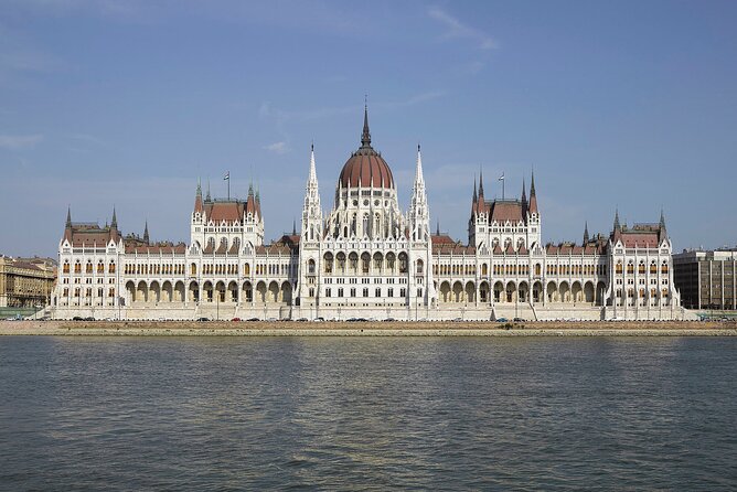 Private Transfer From Prague to Budapest - Service Details