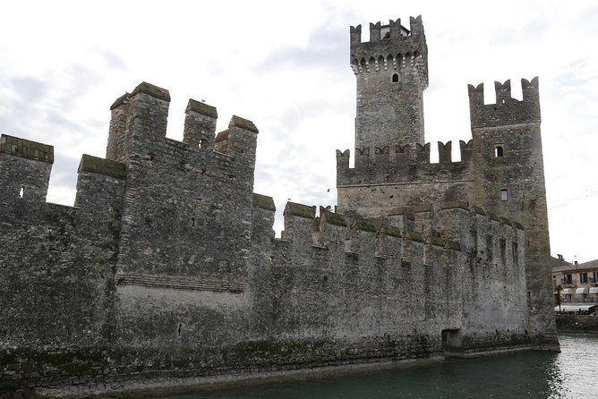Private Transfer Tour Venice-Milan, Stopover Verona, Sirmione, Chauffeur Service