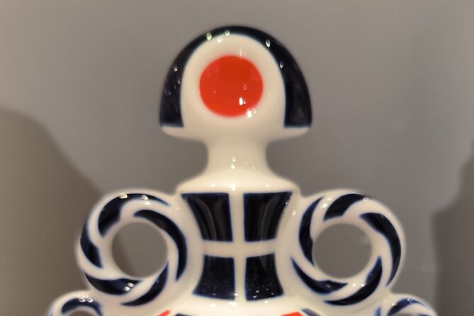 Reina Sofia Private Museum Tour With Intro Walk - Whats Included