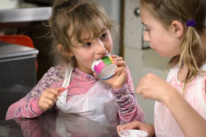 Rome: Private Pasta & Cake Traditional Cooking Class for Families