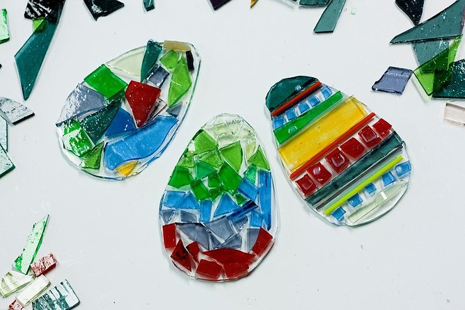 Seasonal Glass Decor Workshop - Glass Decor Creation Process