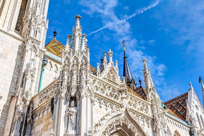 Self Guided City Audio Tour in Buda Castle - Location and Features