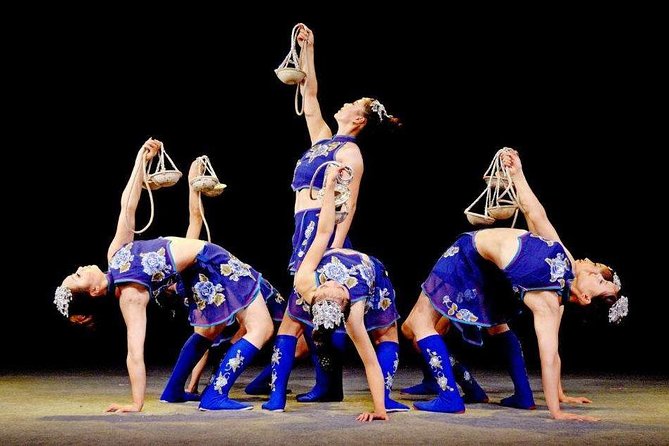 Shanghai Acrobatic Show and Late Dim Sum Dinner - What To Expect