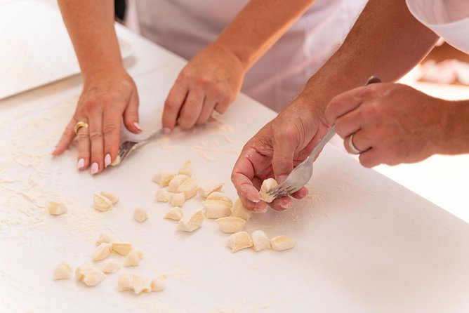 Share Your Pasta Love: Small Group Pasta and Tiramisu Class in Tivoli