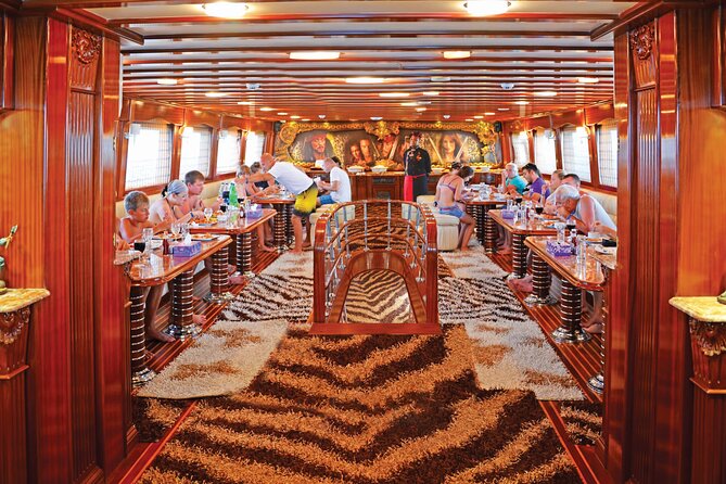 Sharm: Pirates Sailing Boat Ras Mohammed & White Island and Lunch