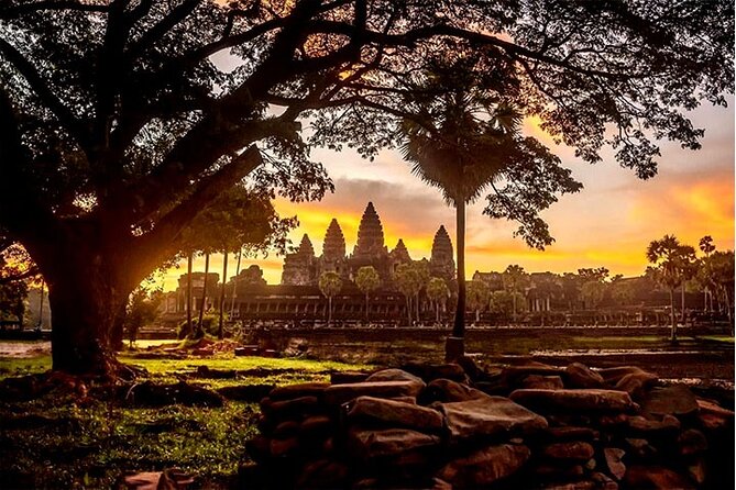 Siem Reap Tour Guide ( VIP Private Sunrise Tour, Angkor Wat, Bayon & Ta Prohm ) - Tour Highlights