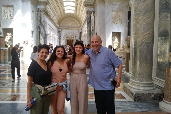 SkipTheLine SmallGroup: Vatican Museums Sistine Chapel and St Peter Basilica - Meeting and Pickup