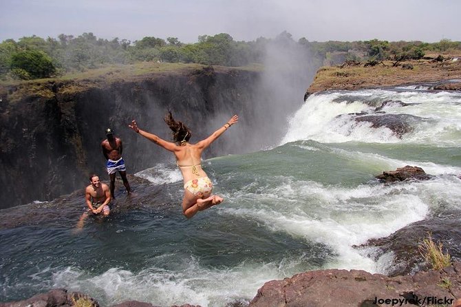 Small Group Devils Pool With Private Transfer