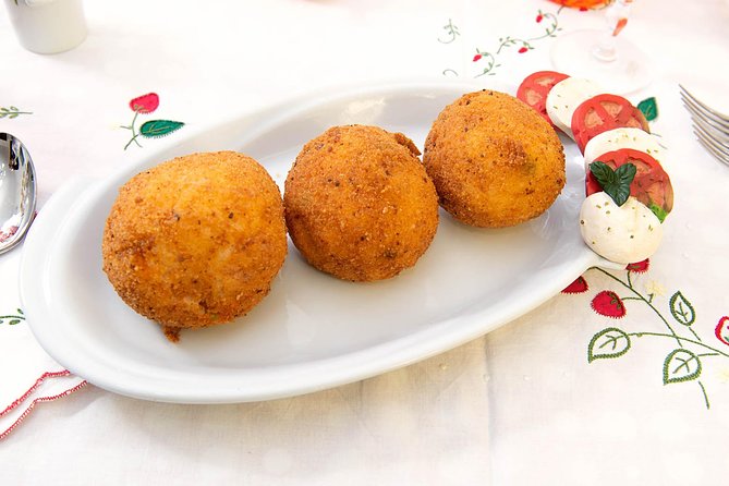 Small Group Market Tour and Dining Experience at a Cesarinas Home in Ragusa - Inclusions: Whats Included