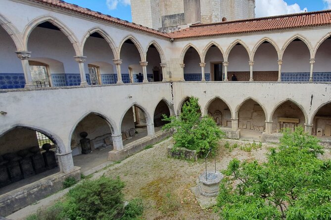 Small-Group Tomar Templar Knights History Tour - Tour Features