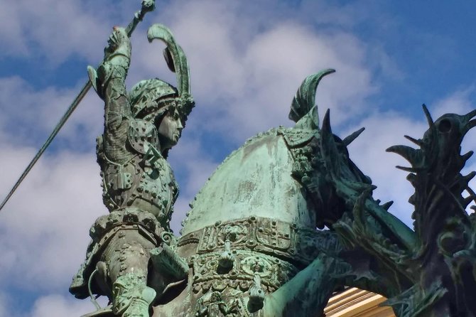 Small Group Walking Tour of Gamla Stan With Swedish Fika - Swedish Fika Experience Included