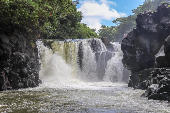 Speedboat Ile Aux Cerfs + GRSE Waterfall, BBQ and Bar - Tour Location